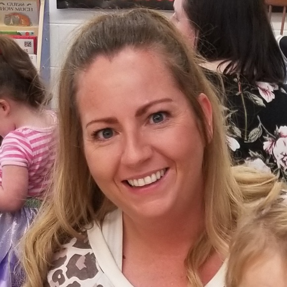 Meet your Posher, Amanda - Picture 1 of 1